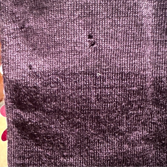 Eileen Fisher scarf with pailettes. Dark plum, 100% merino wool. - Picture 5 of 14